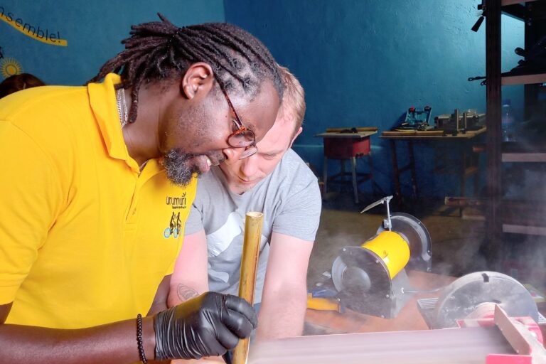 Ensemble pour l'avenir des jeunes, Formation Professionnelle Mobilité Douce Vélos en Bambou Développement Durable Jeunesse et Éducation Empowerment des Jeunes Artisanat Local Égalité des Genres Rwanda Bugesera Soutien à l'Emploi Gestion de Projets Soudure et Métallurgie Menuiserie Formation Technique Impact Social Responsabilité Sociale des Entreprises (RSE) Promotion de la Culture Vélo Fabrication de Vélos Apprentissage Professionnel Formation Continue Projet Humanitaire Solidarité Internationale Environnement et Mobilité Engagement Communautaire Soutien Financier Création d'Opportunités Réussite Éducative Fondation Hermann Jeunes en Situation Précaire Participation Communautaire Récit de Voyage Conte Participatif Fondation pour l'Éducation Bénévolat Cours de Langues Étrangères Référendum pour l'Avenir Formation du Personnel Jeunes et Mobilité Durable Réalisation Personnelle Dons et Soutien Financier Promotion de l'Éducation Technique Subvention pour l'Éducation Réussite Scolaire Formation au Rwanda Soutien à la Jeunesse Africaine Association Urumuri Projet Ride for the Future Bike for Peace Promotion de l'Artisanat Local